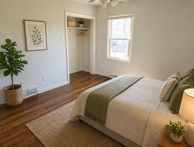 Building Photo - For Rent: Classic 3-Bedroom Brick Ranch in Lexington