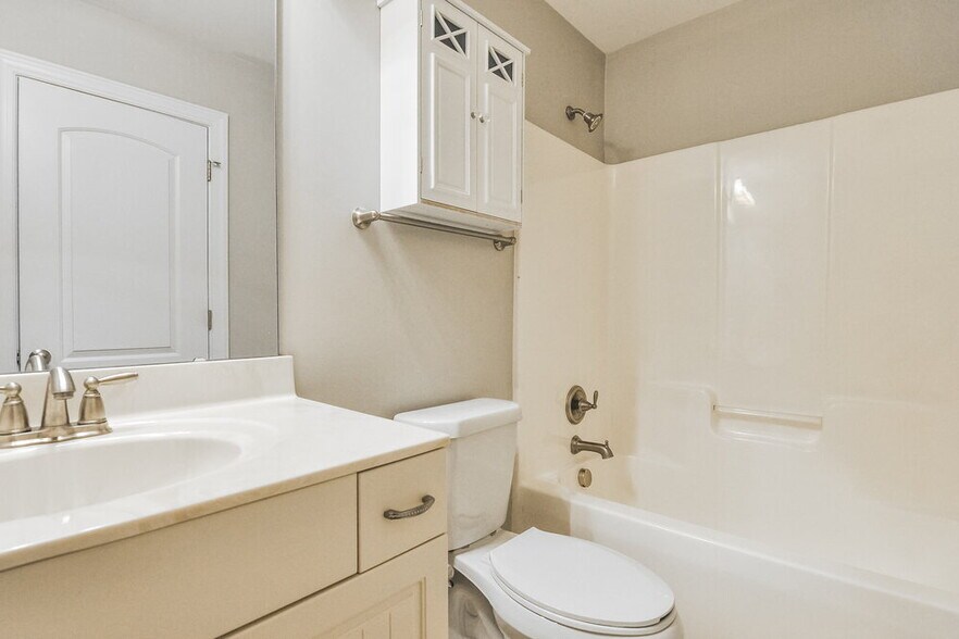 Building Photo - 205 Summerwind Plantation Dr