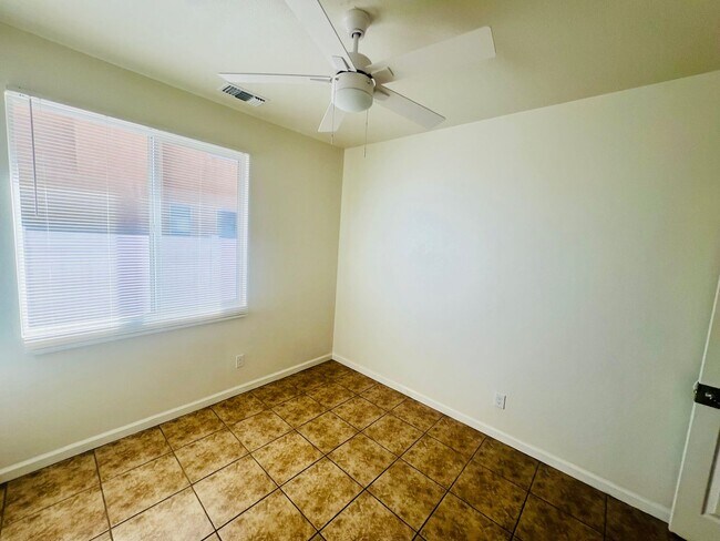 Building Photo - Charming Single-Story 3-Bedroom Home with Bonus Room