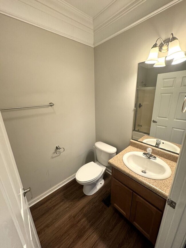 Building Photo - 4br Home near Campus/Downtown - FALL 2026 PRE-LEASE