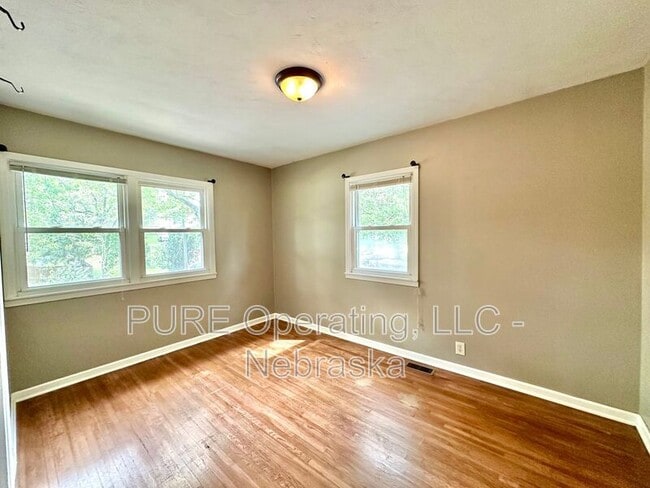 Building Photo - 5851 S 51st St