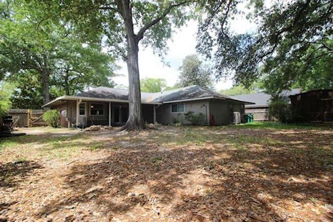 Building Photo - Bon Village 4 BR 2 Bath home