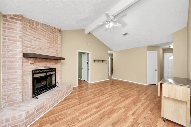 Building Photo - 2614 Cobble Ridge Dr