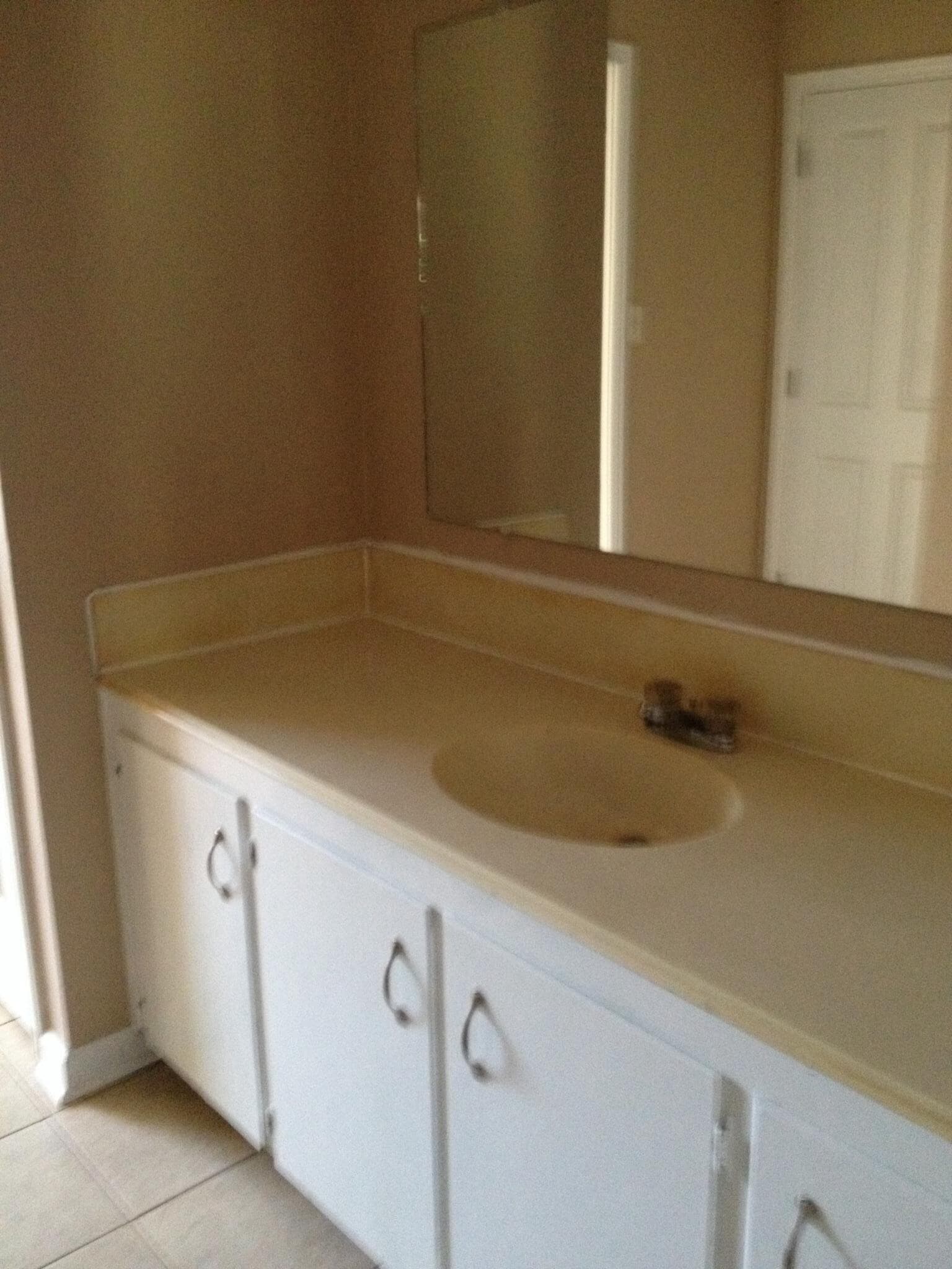 Master bath - 205 Timothy Dr