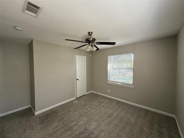 Building Photo - 1833 Grove Cir