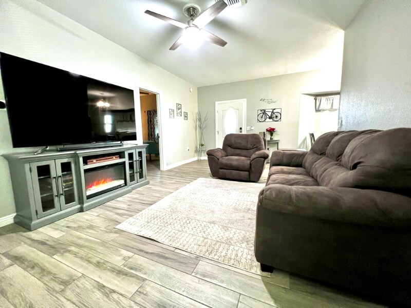 Building Photo - 1511 Rawhide Dr