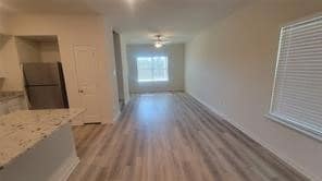 Building Photo - 315 Marsh Ln