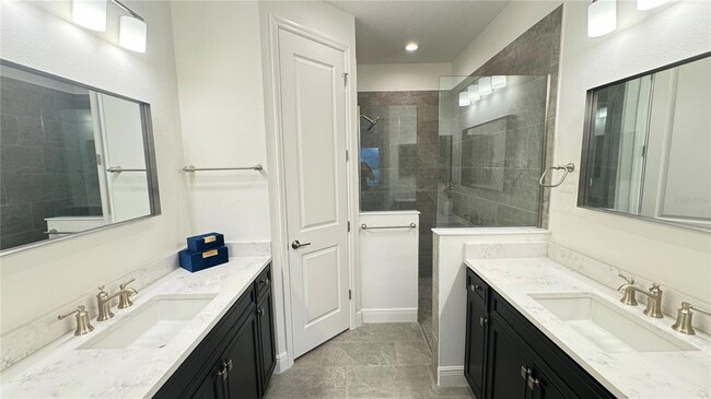 Building Photo - 14608 Barefoot Ln