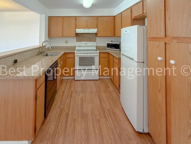 Building Photo - 39224 Guardino Dr