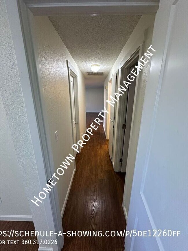 Building Photo - 3611 Landau Ave NE