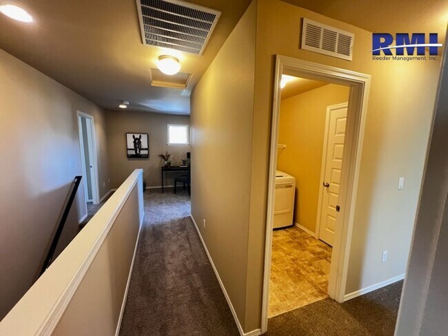 Building Photo - 11244 Borgen Loop NW