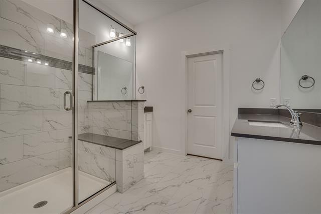 Building Photo - 1186 Lake City Ave