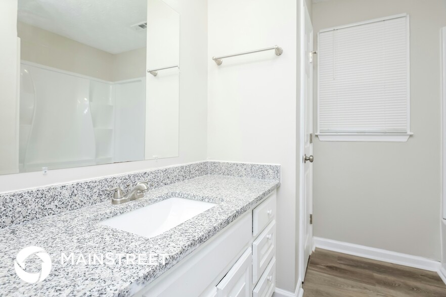 Building Photo - 6449 Laural Bend