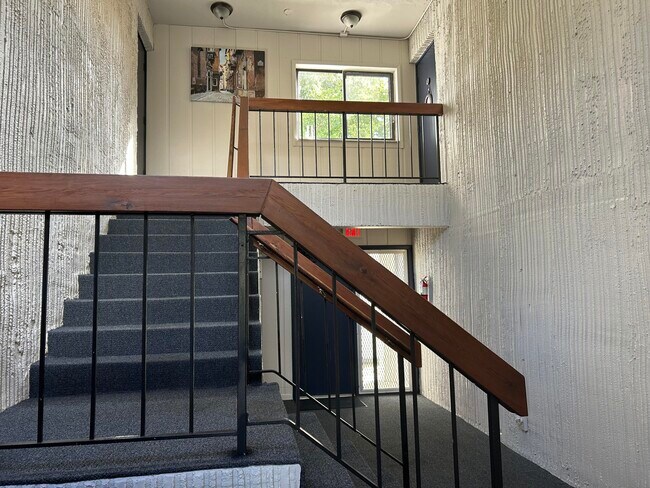 Building Photo - 6514 Spring Bottom Way