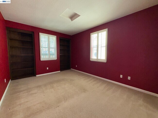 Building Photo - 1669 Marina Way