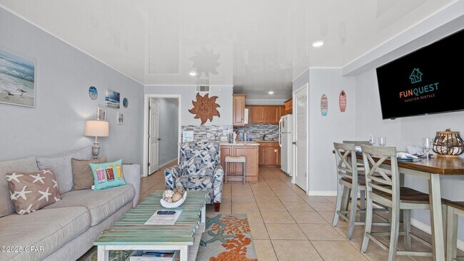 Building Photo - 8743 Thomas Dr