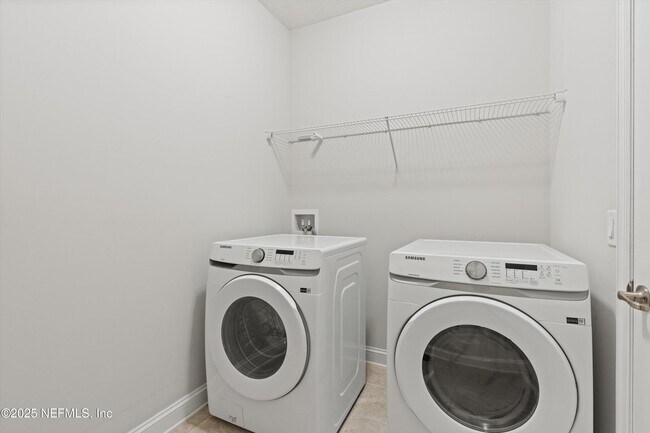 Building Photo - 548 Kendall Crossing Dr