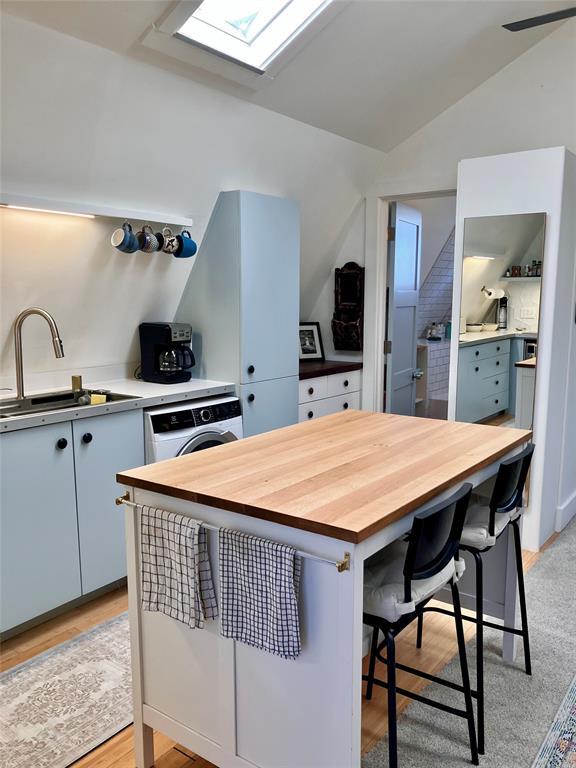 Building Photo - 2102 Travis Heights Blvd