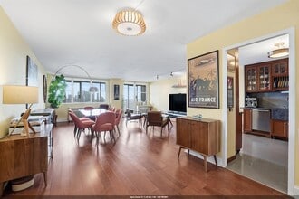 Building Photo - 6040 JFK Blvd E