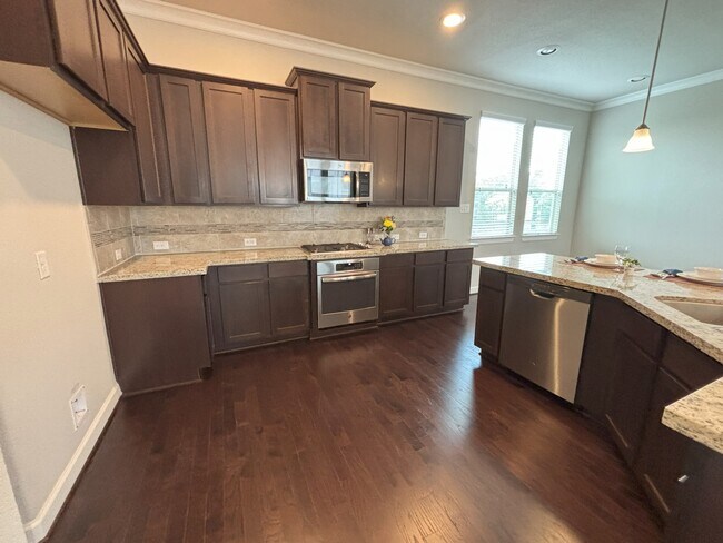 Building Photo - 9611 Knights Station Dr