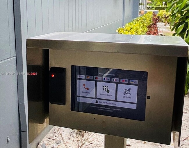 Building Photo - 919 Hillcrest Dr