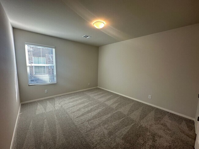 Building Photo - New - 4 bedroom in Bixby - Gated Community with SWIMMING POOL