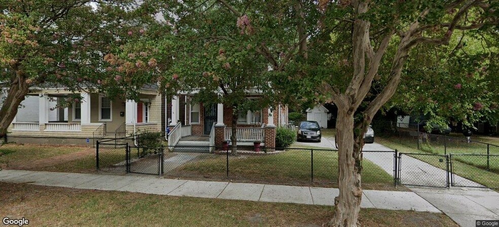 Building Photo - 708 W 36th St