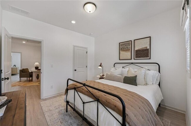 Building Photo - 180 Hensley Pk Ln