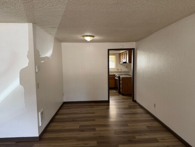 Building Photo - 3 bedroom 2 bath house in Thurston!
