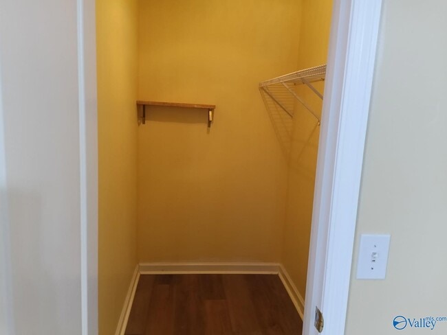 Building Photo - 217 Falcon Ridge Dr