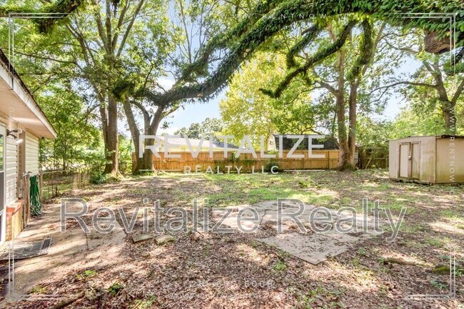 Building Photo - 4053 Sallie Ct