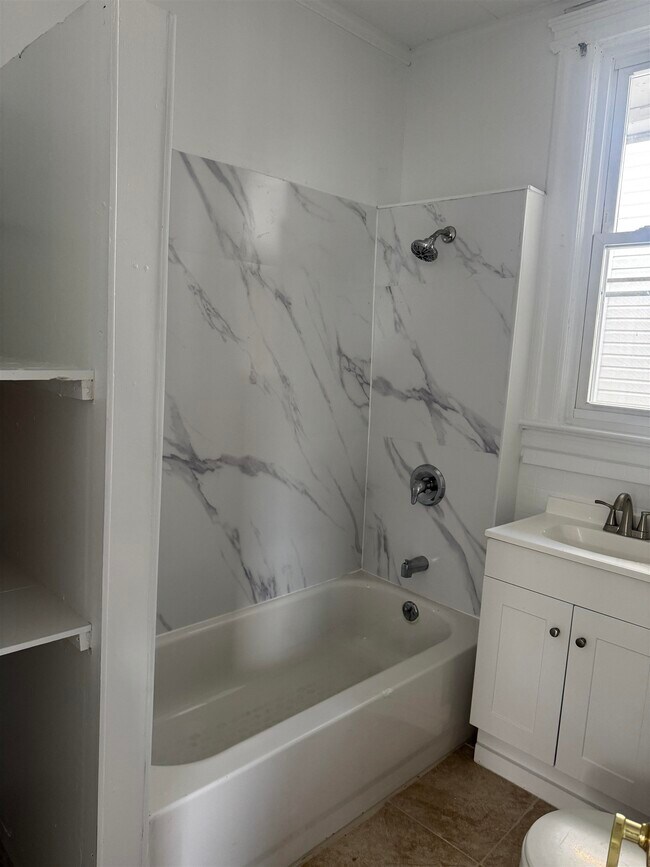 Primary Photo - 770 Harrison Ave