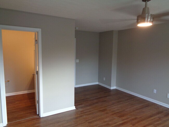 Building Photo - 3490 Hader Ave 4BR/2.5BA (Cincinnati)