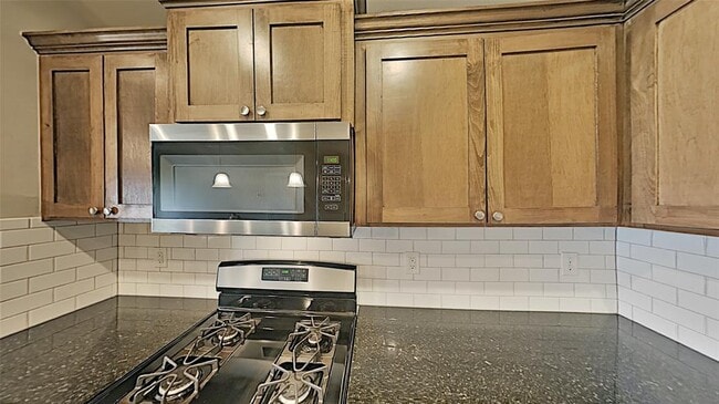 Building Photo - 4601 Oasis Ln