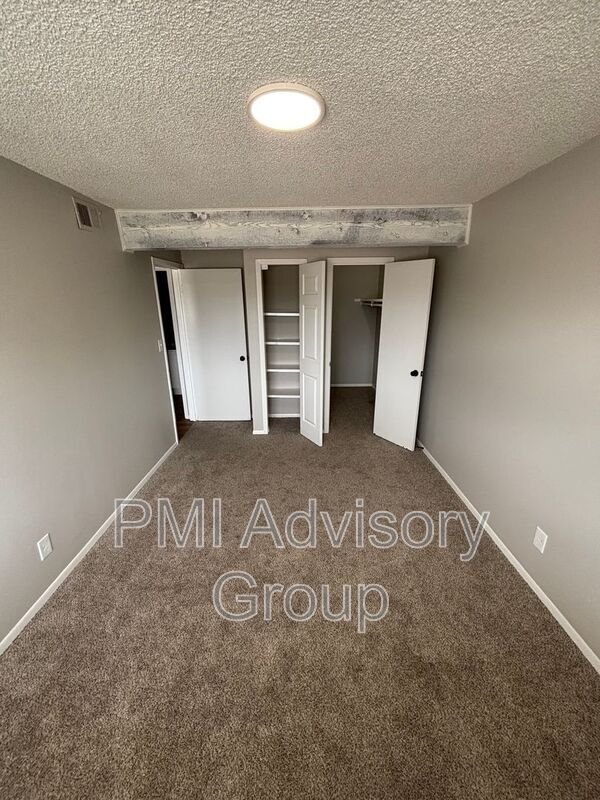 Building Photo - 1125 SW Polk St