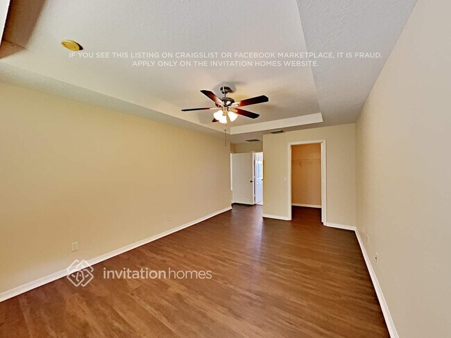 Building Photo - 3321 SW Savona Blvd