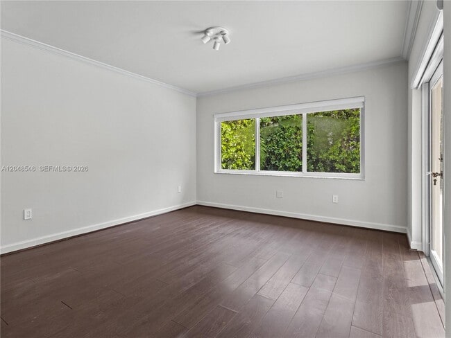 Building Photo - 651 S Mashta Dr