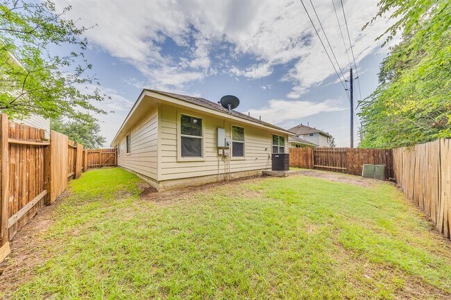 Building Photo - 2515 Cypress Island Dr
