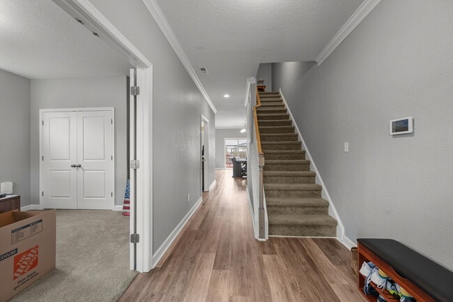 Building Photo - Spacious 6-Bedroom Home with Private Backy...