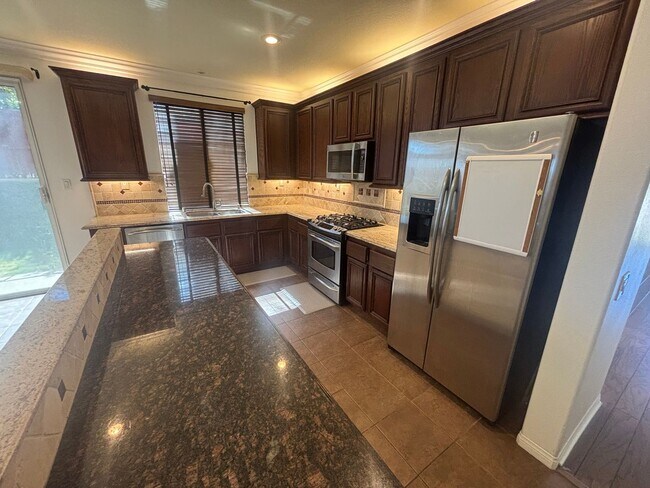 Building Photo - 3-Bedroom Single-Story Home with Smart Features & Remodeled Kitchen in Castaic!