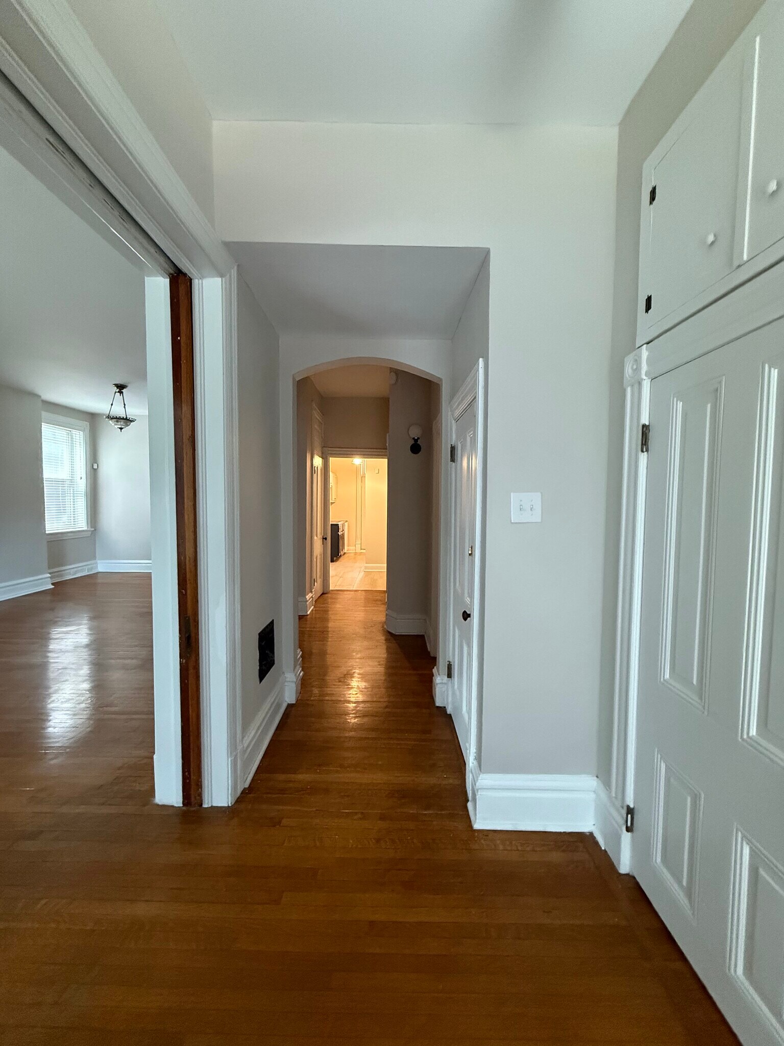 Entry Hall - 2707 Ann Ave