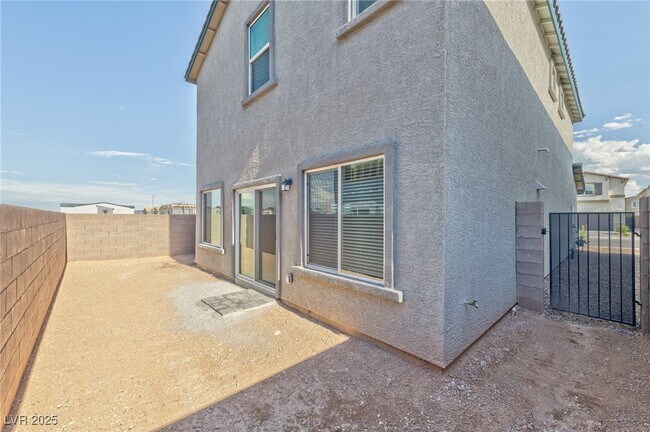 Building Photo - 4702 Arctic Clfs Ave