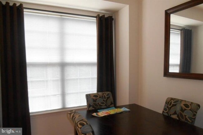 Building Photo - 12885 Titania Way
