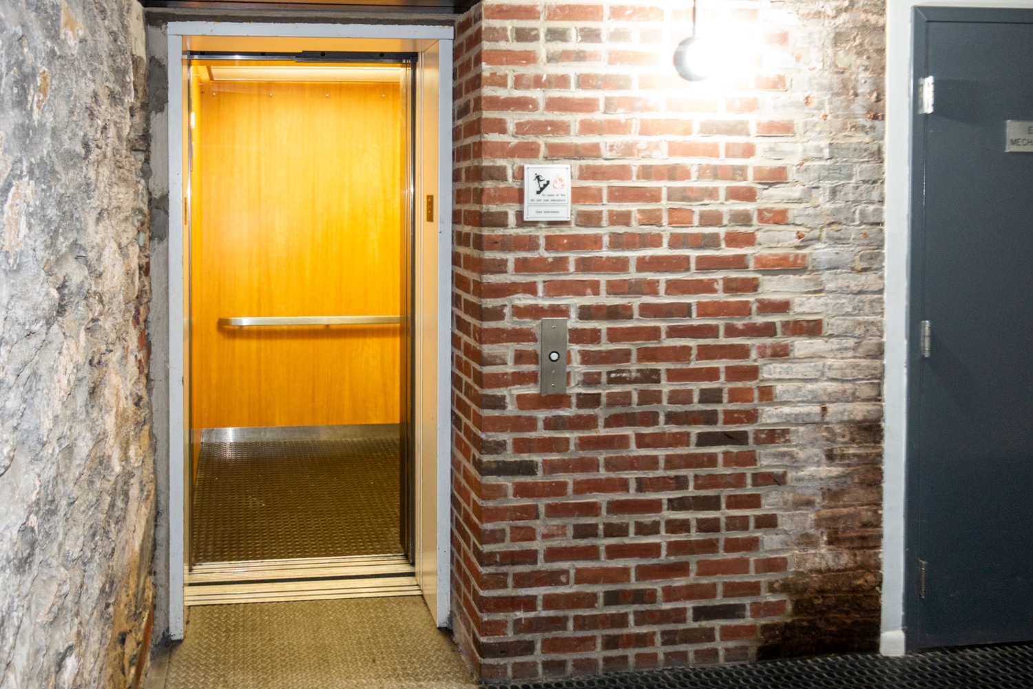 Elevator - 1220 Buttonwood St