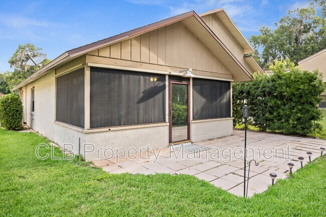 Building Photo - 6160 Sequoia Dr