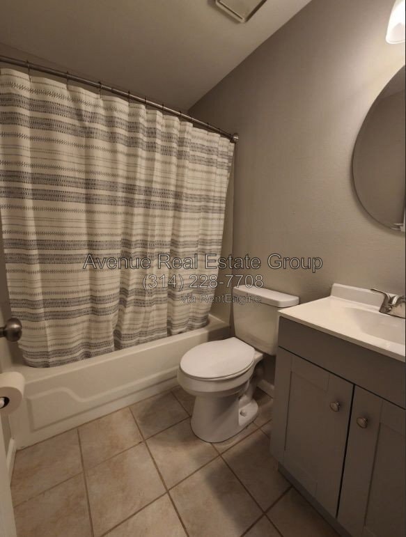 Building Photo - 708 Ridgeside Dr