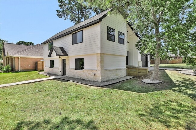 Building Photo - 101 April Point Pl