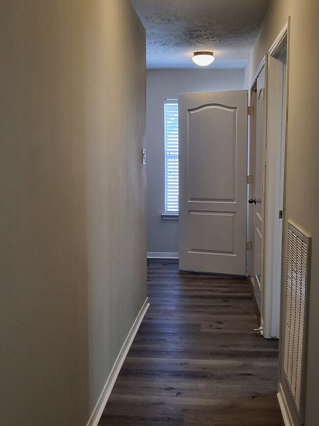 Building Photo - 7415 Hollister Ridge