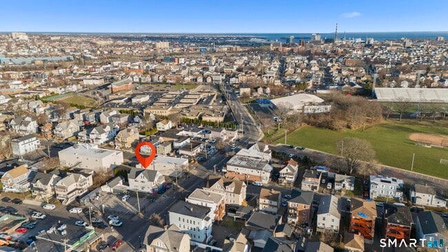 Building Photo - 712 Madison Ave