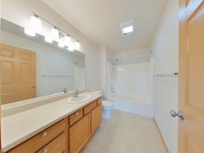 Building Photo - 3505D Fallon Dr